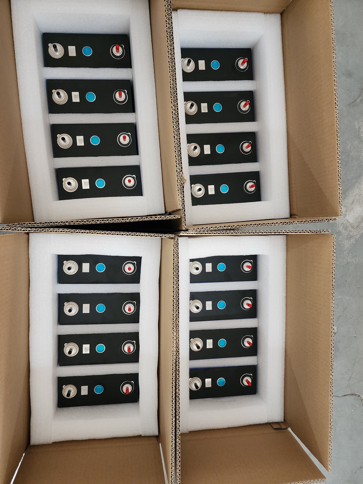 3.1V Sodium ion battery 210ah cells safer NA+ battery ship from CHINA
